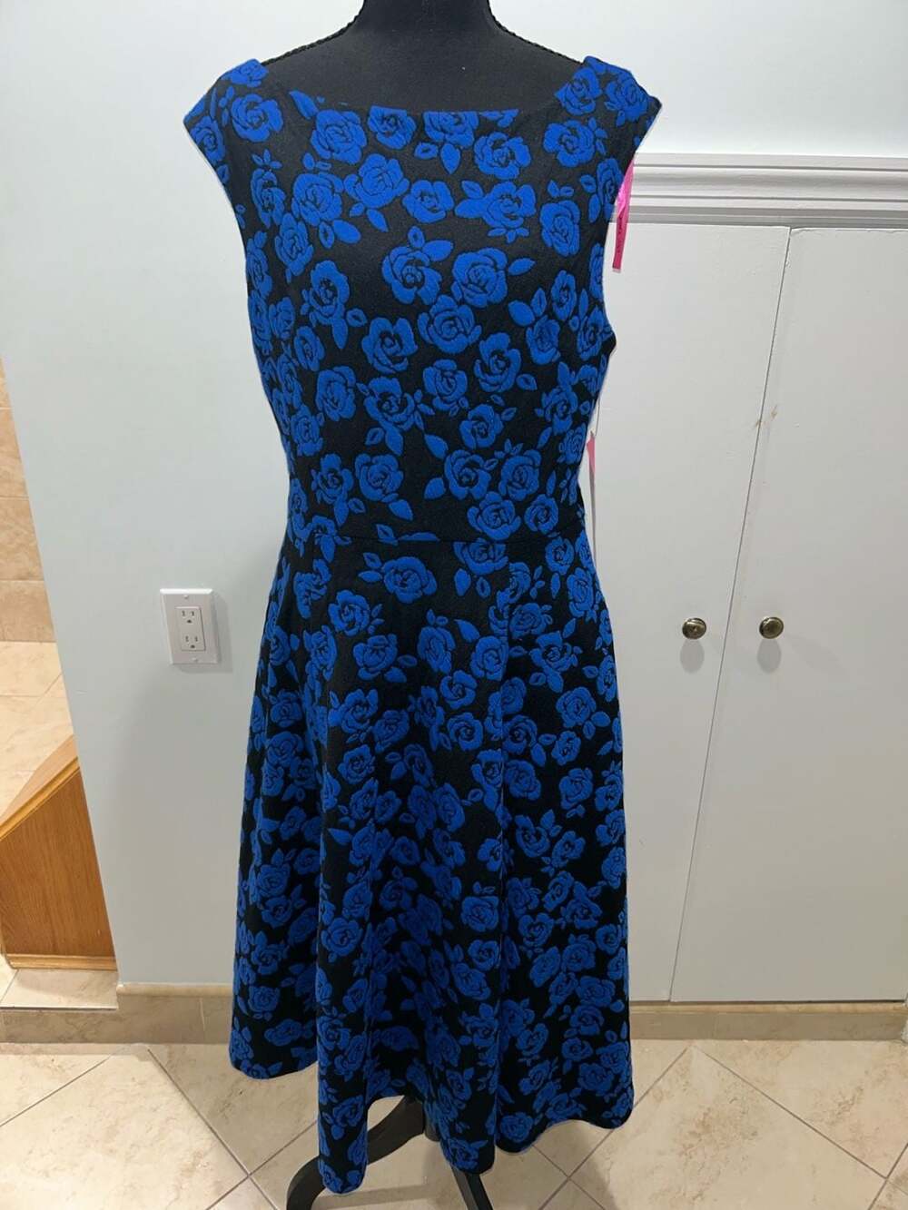 Betsey Johnson Fit and Flare Dress Size 10 Blue Black Rose Floral Jacquard